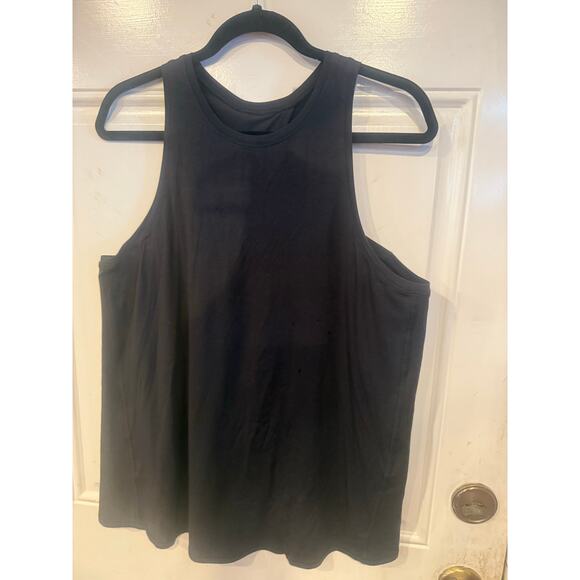 Lululemon in the open tank top - Picture 4 of 5